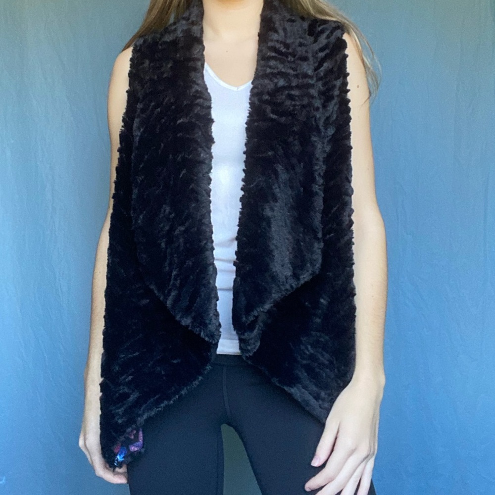 Donating Soon!!! Cupio Medium Very Soft Faux Fur Black Vest Cover Up